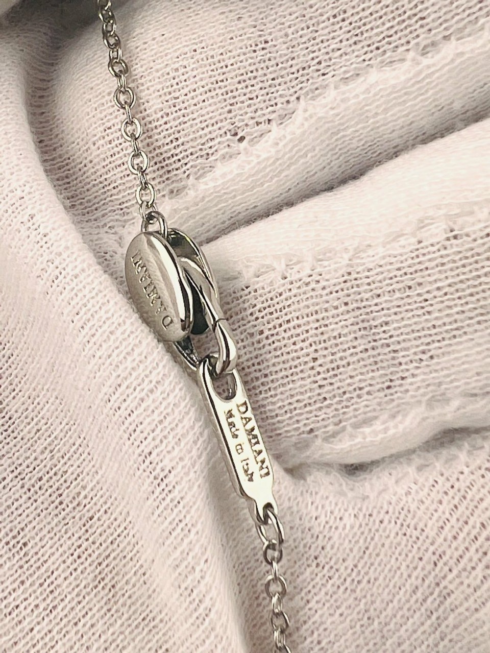 1686907322.1423FRUBvqcxdA8_j4iUd018svcshufcloabn22_piee27.jpg