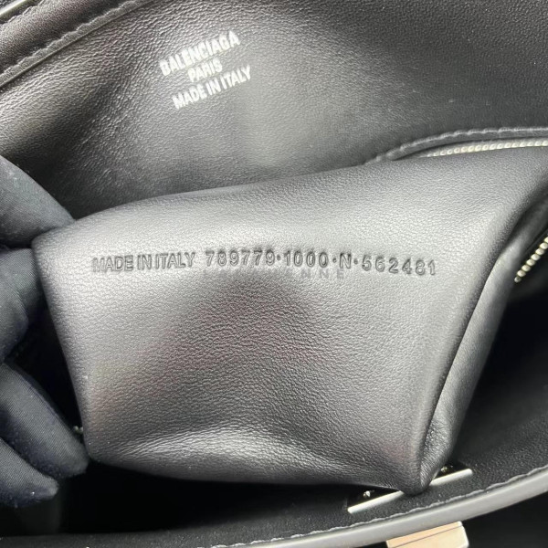 1760771007.7358ILHJgnBMXeImage_20251018150924_2199_14.jpg