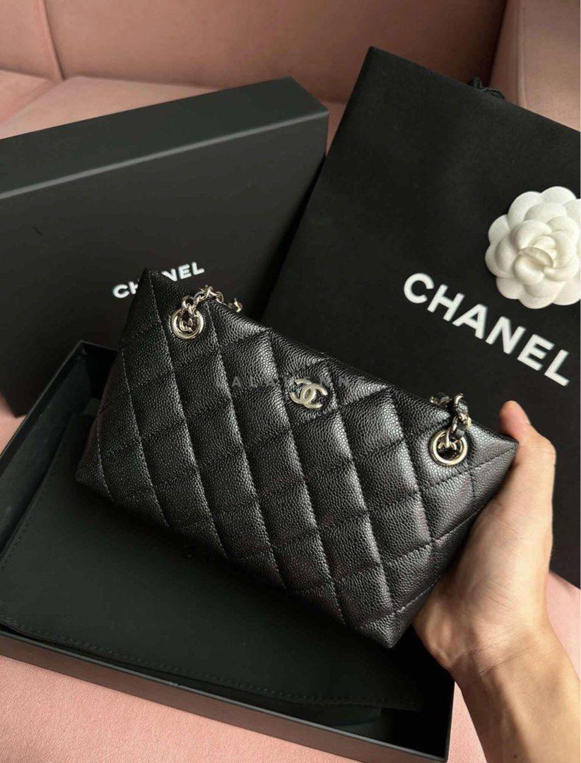 1776919202.4966HaEaiWEWjq25c_chanel_mini_tote_black_cav_1735714585_30679a6b_progressive.jpg
