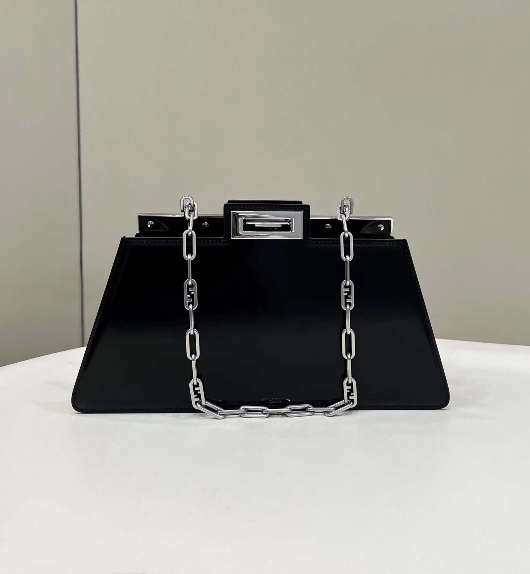 펜디 피카부 컷 미디엄 34cm