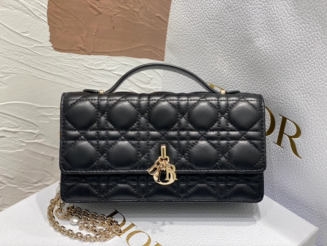 디올 Miss Dior 미니백