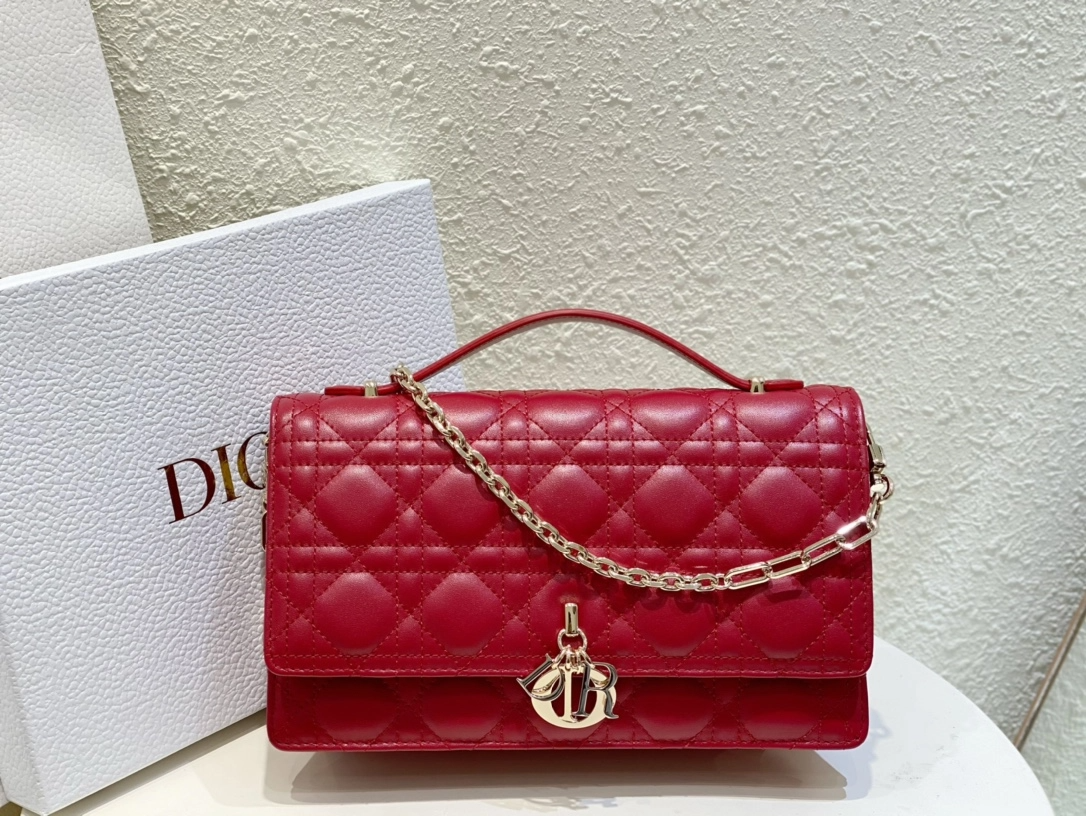 디올 MISS DIOR 탑핸들백