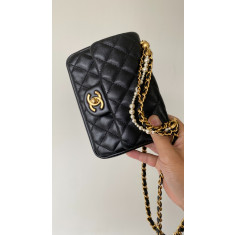 [지존샵] 샤넬 CHANEL 24ss 진주 체인 쁘띠삭 미니 플랩백 AS4385 