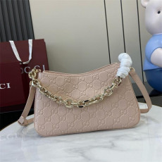 구찌 GG 엠블럼 스몰 숄더백 815263