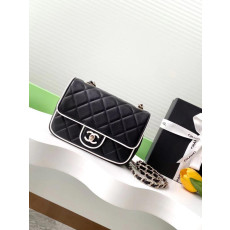 샤넬 25SS 플랩 백 램스킨 골드 메탈 블랙 AS5150