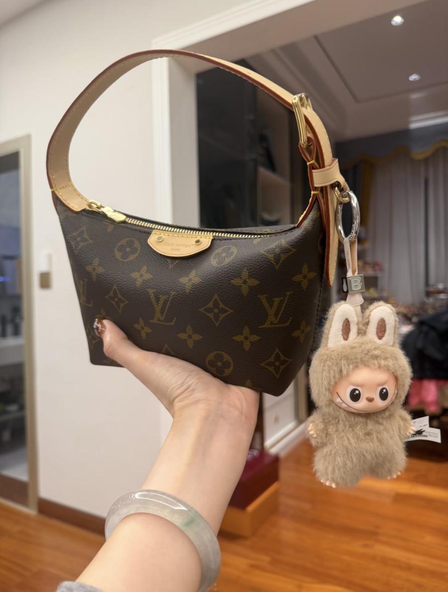 루이비통 포쉐트 힐스 M27509