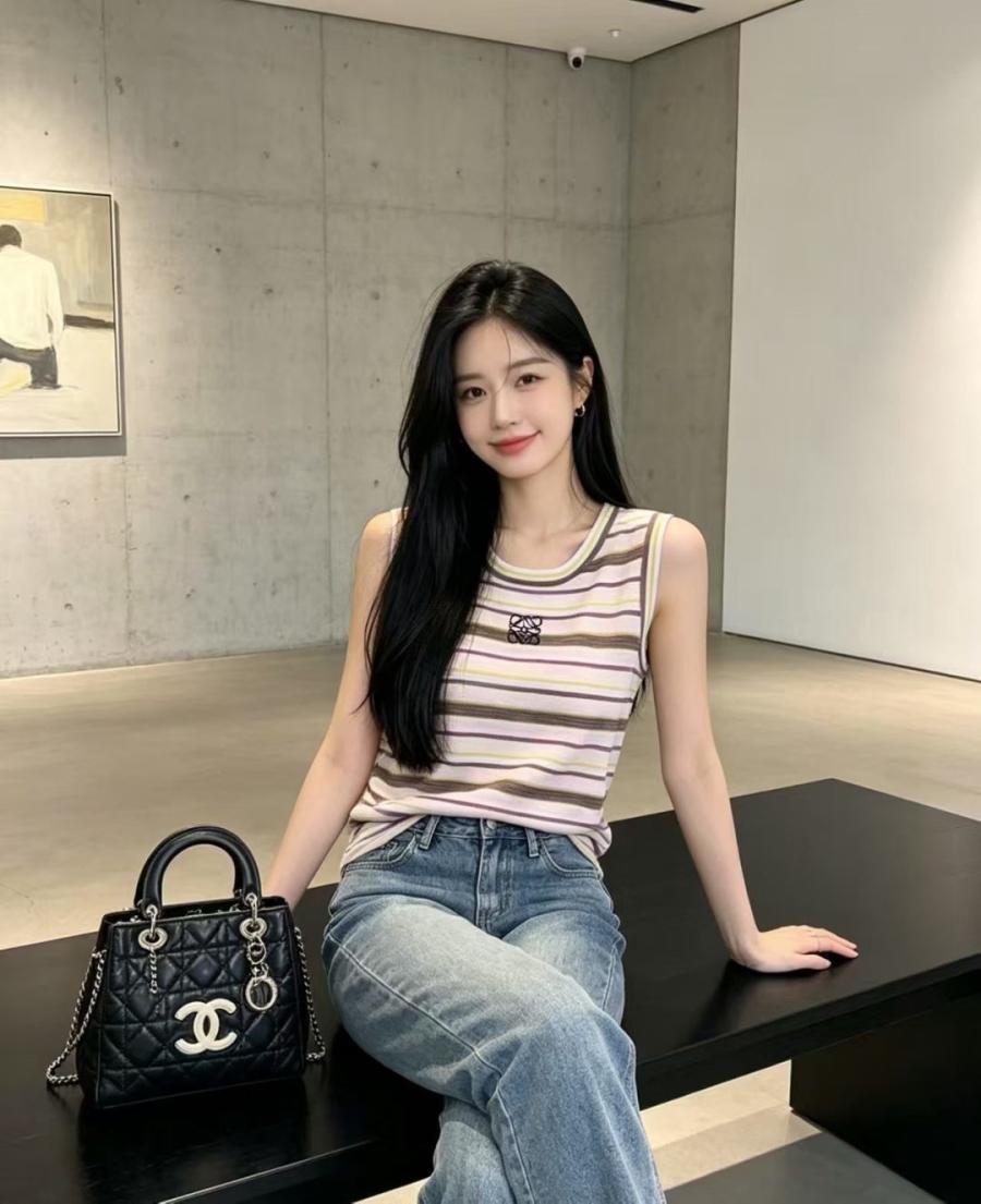 로에베 민소매 나시