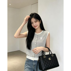 샤넬 로고 스트라이프 민소매 나시 (2컬러)