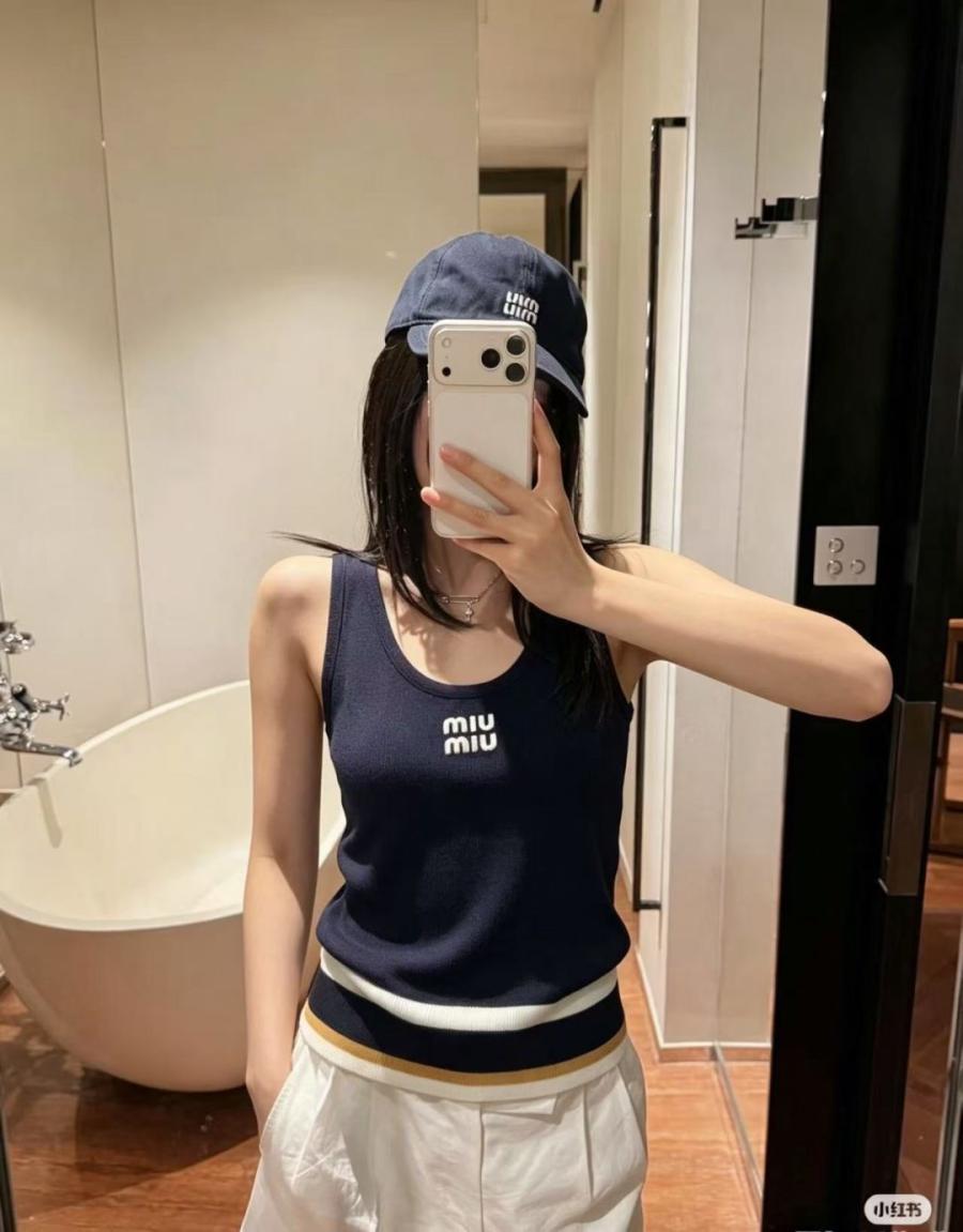 미우미우 민소매 나시 (2컬러)