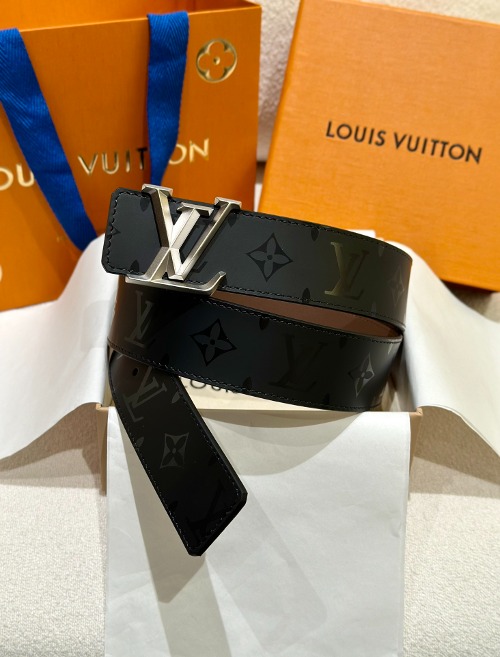 LOUIS VUITTON 루이비통 LV 피라미드 40mm 벨트