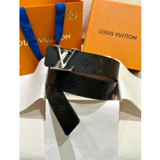 LOUIS VUITTON 루이비통 LV 피라미드 40mm 벨트