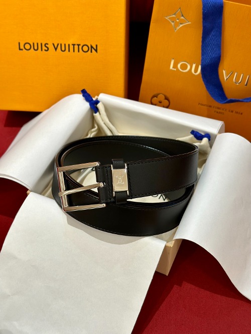LOUIS VUITTON 루이비통 LV 시티 핀 35MM 벨트