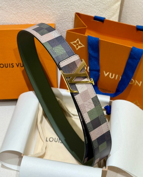 LOUIS VUITTON 루이비통 LV 이니셜 40mm 리버서블 벨트