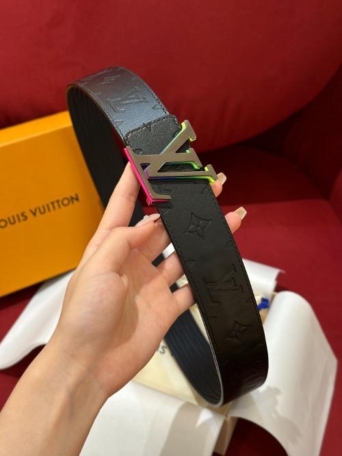 LOUIS VUITTON 루이비통 LV 이니셜 40mm 리버서블 벨트