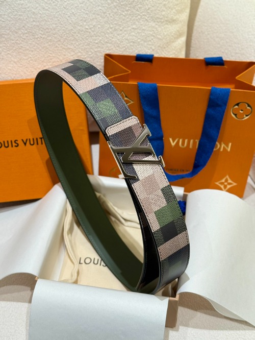 LOUIS VUITTON 루이비통 LV 이니셜 40mm 리버서블 벨트