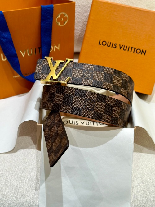 LOUIS VUITTON 루이비통 LV 이니셜 40mm 리버서블 벨트