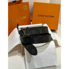 LOUIS VUITTON 루이비통 LV 이니셜 40MM 리버시블 벨트