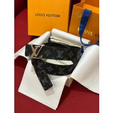 LOUIS VUITTON 루이비통 LV 이니셜 40mm 리버서블 벨트