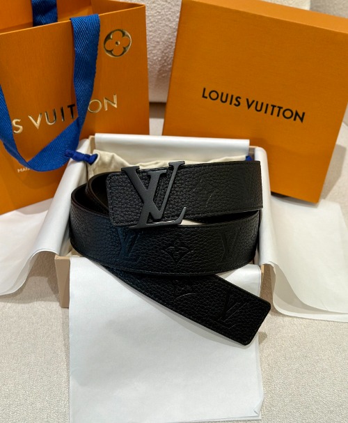 LOUIS VUITTON 루이비통 LV 이니셜 40MM 매트 블랙 벨트