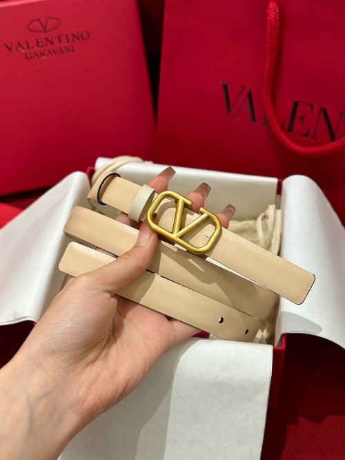 VALENTINO 발렌티노 VLogo Signature 20 리버서블 레더 벨트 5W2T0S12ZFR11J