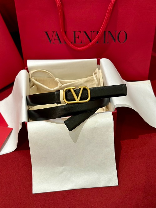 VALENTINO 발렌티노 VLogo Signature 20 리버서블 레더 벨트 5W2T0S12ZFR11J
