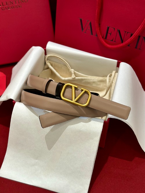 VALENTINO 발렌티노 VLogo Signature 20 리버서블 레더 벨트 5W2T0S12ZFR11J