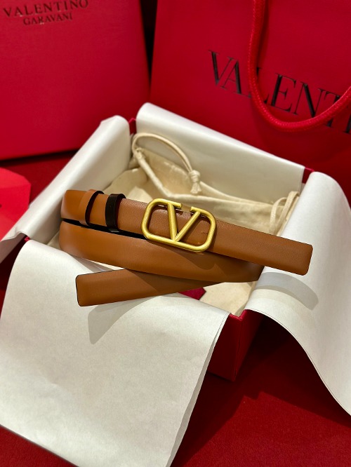 VALENTINO 발렌티노 VLogo Signature 20 리버서블 레더 벨트 5W2T0S12ZFR11J