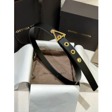 BOTTEGA VENETA 보테가 트라이앵글 레더 여성 벨트