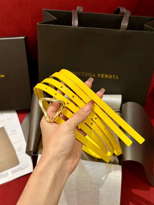 BOTTEGA VENETA 보테가 트라이앵글 더블 스트랩 벨트 709333