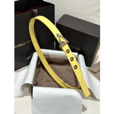 BOTTEGA VENETA 보테가 트라이앵글 레더 여성 벨트