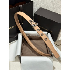 BOTTEGA VENETA 보테가 트라이앵글 레더 여성 벨트