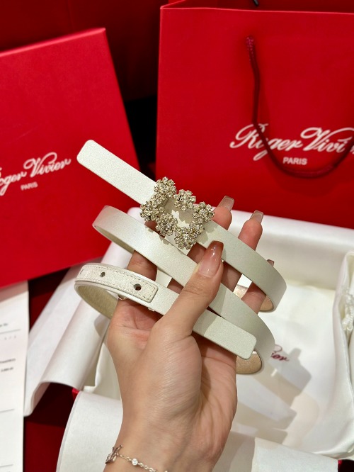 Roger Vivier 로저비비에 플라워 버클 벨트