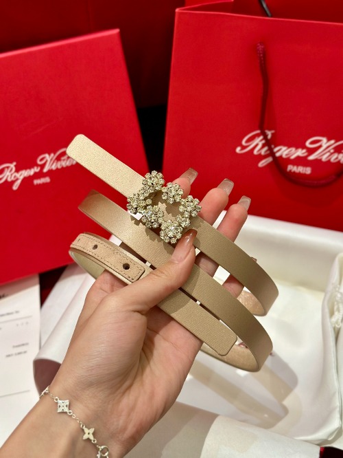 Roger Vivier 로저비비에 플라워 버클 벨트