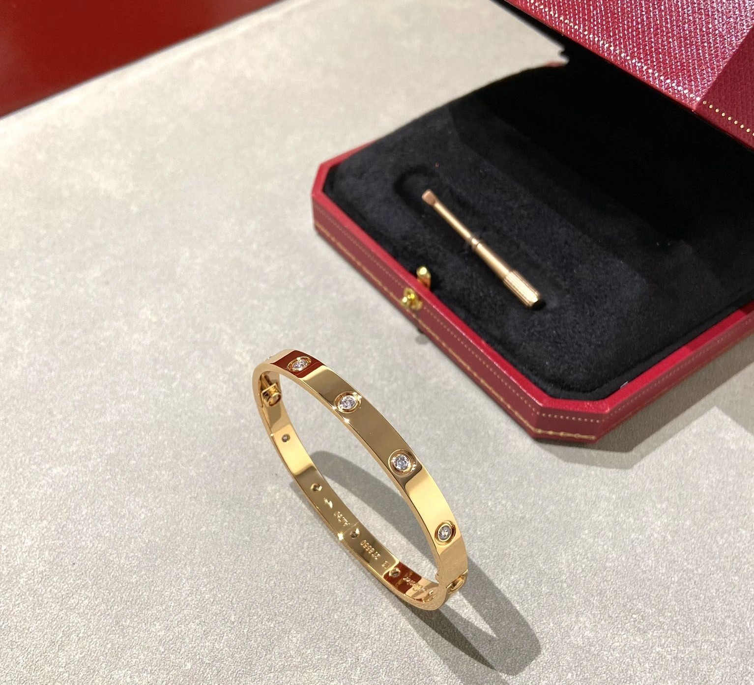 Cartier 와이드 버전 10 다이아몬드 팔찌