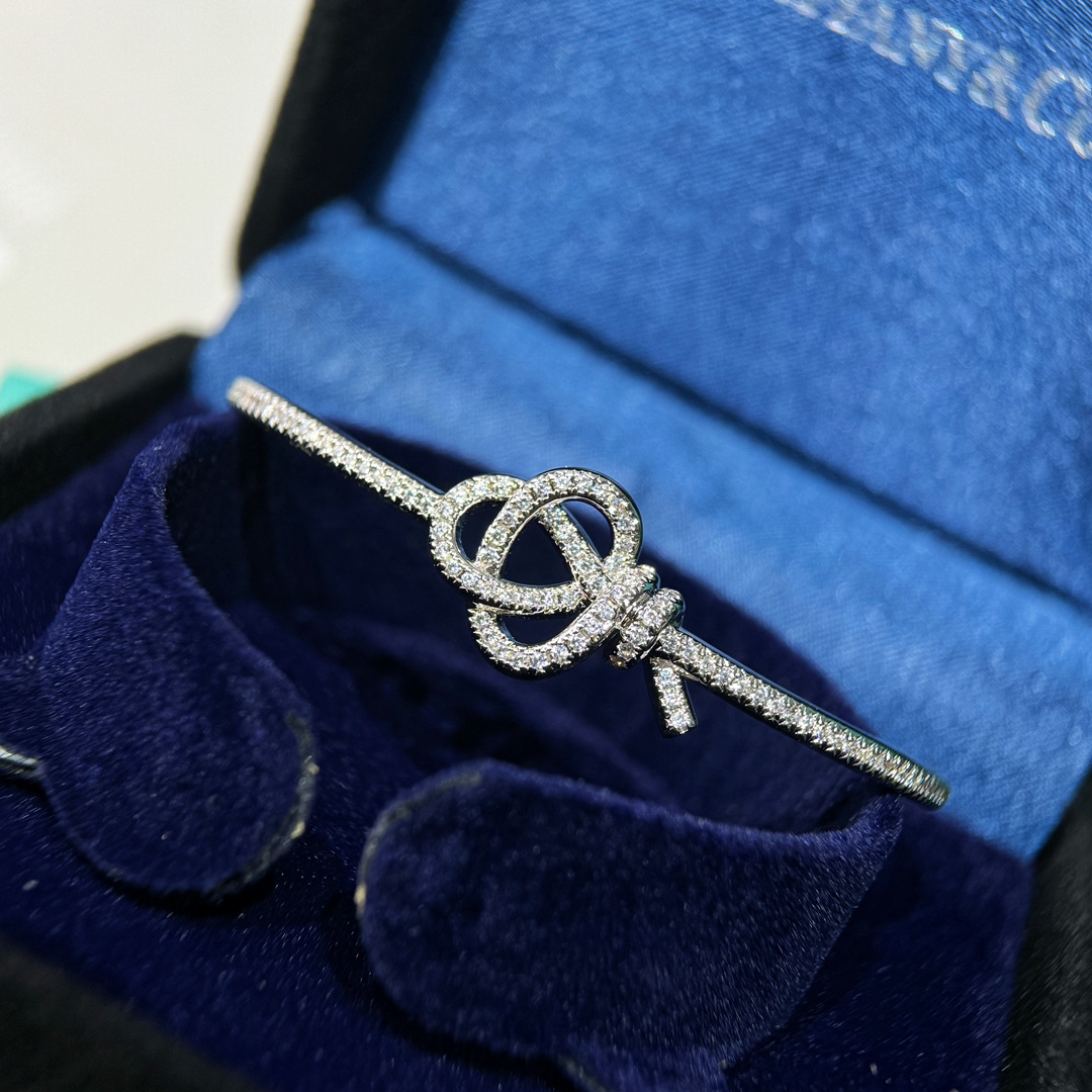 티파니앤코 TIFFANY&Co. 우븐 큐빅 키 팔찌