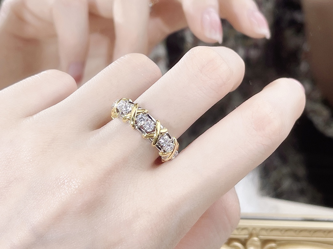 티파니앤코 Sixteen Stone Ring