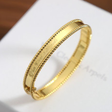 Van Cleef & Arpels 뻬를리 시그니처 브레이슬릿 팔찌