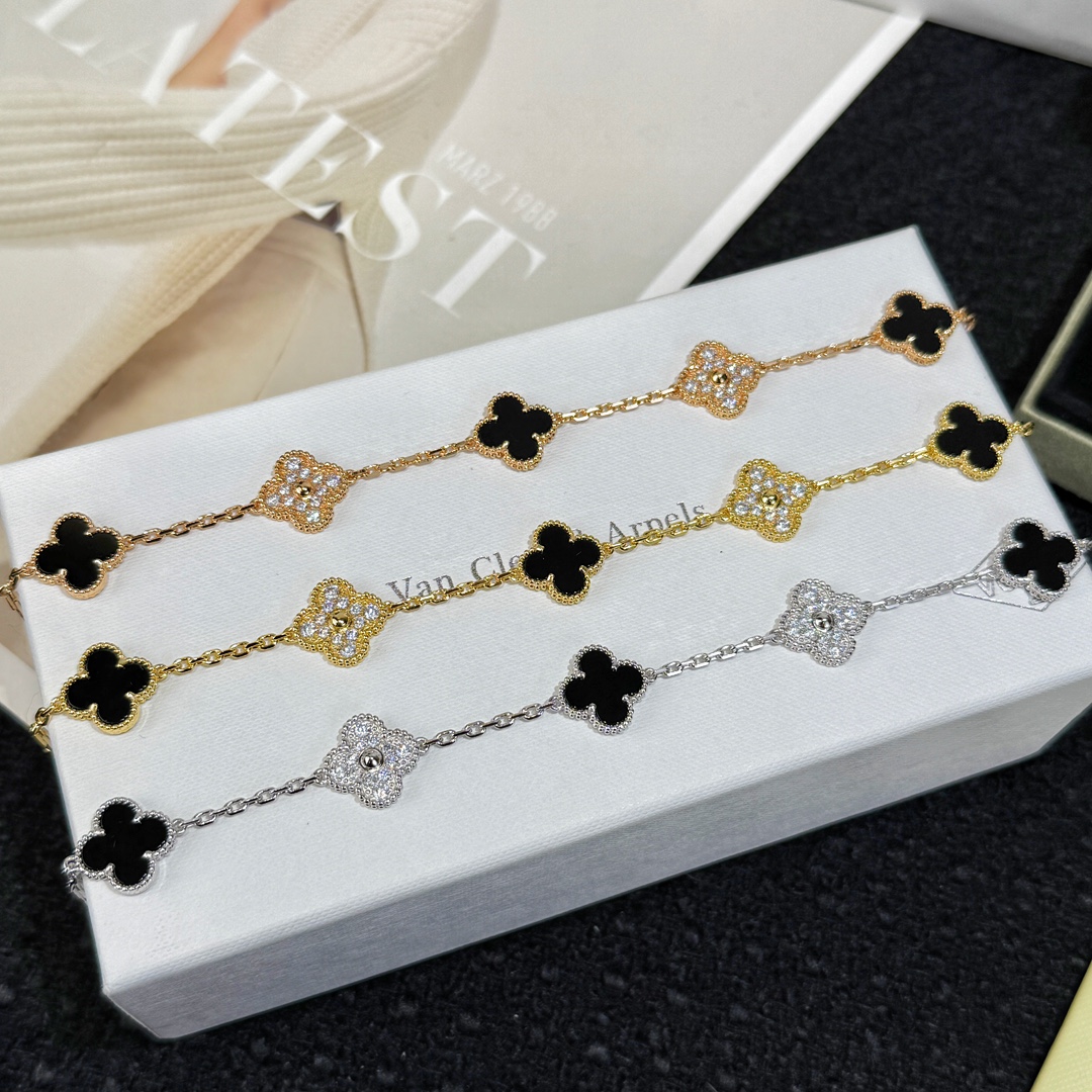반클리프(Van Cleef & Arpels) 알함브라 팔찌