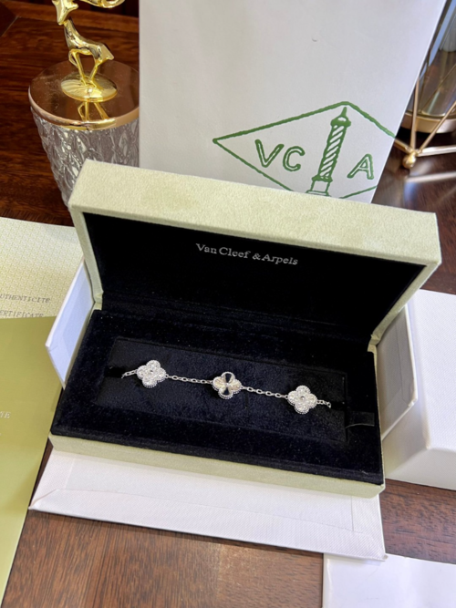 반클리프 브레이슬릿