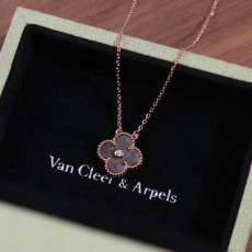 Van Cleef & Arpels 홀리데이 에디션 옵시디언 알함브라 목걸이 네크리스