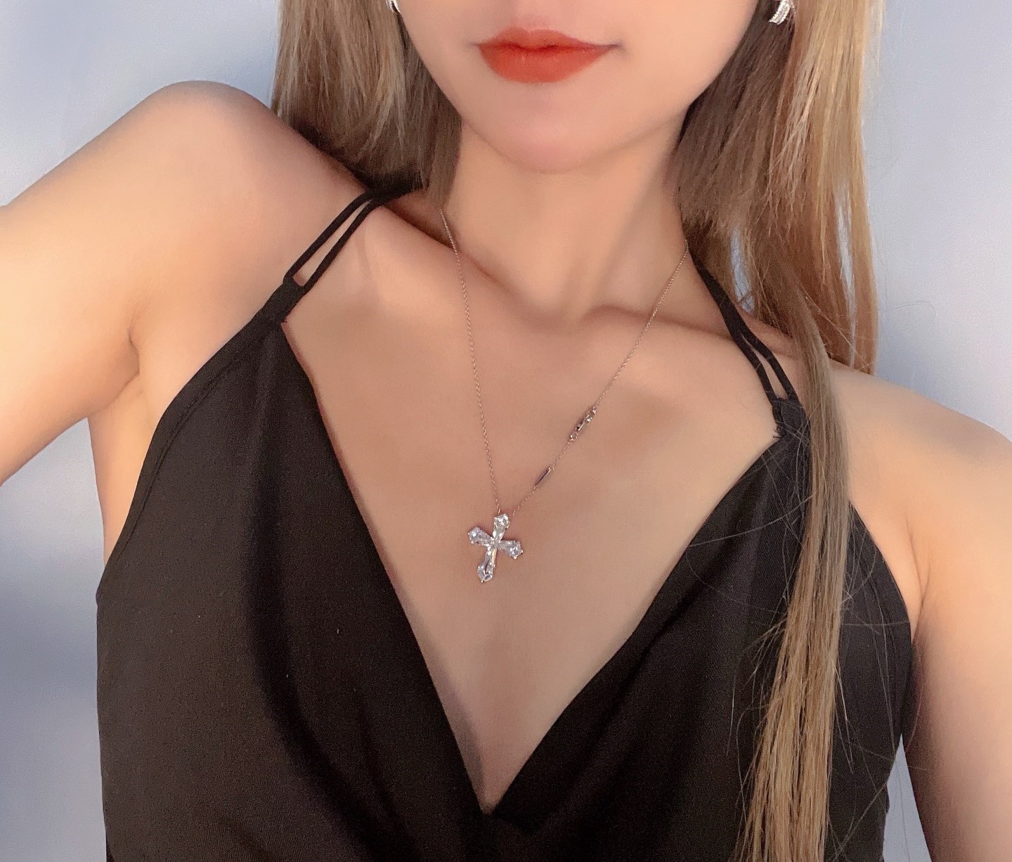 그라프 크로스 큐빅 목걸이