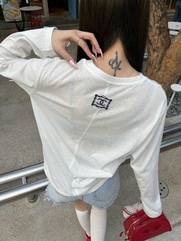 샤넬 26 이른 봄 신상 긴팔 티