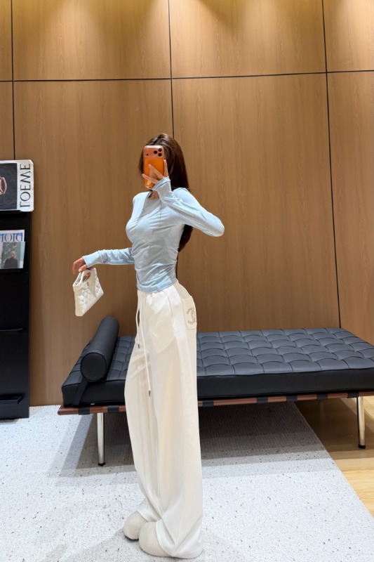 샤넬 26 이른 봄 신상 캐주얼 팬츠