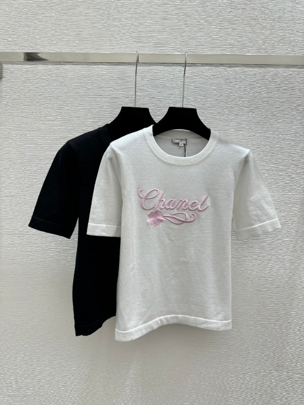 샤넬 이른 봄 신상 니트 반팔