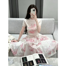 디올 26 플라워 나비 자수 니트 반팔