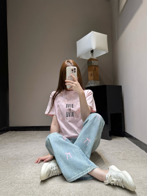 디올 26 봄여름 신상 자수 반팔 티