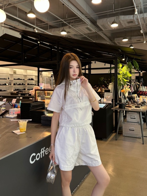 프라다 2026 여름 신상 세트