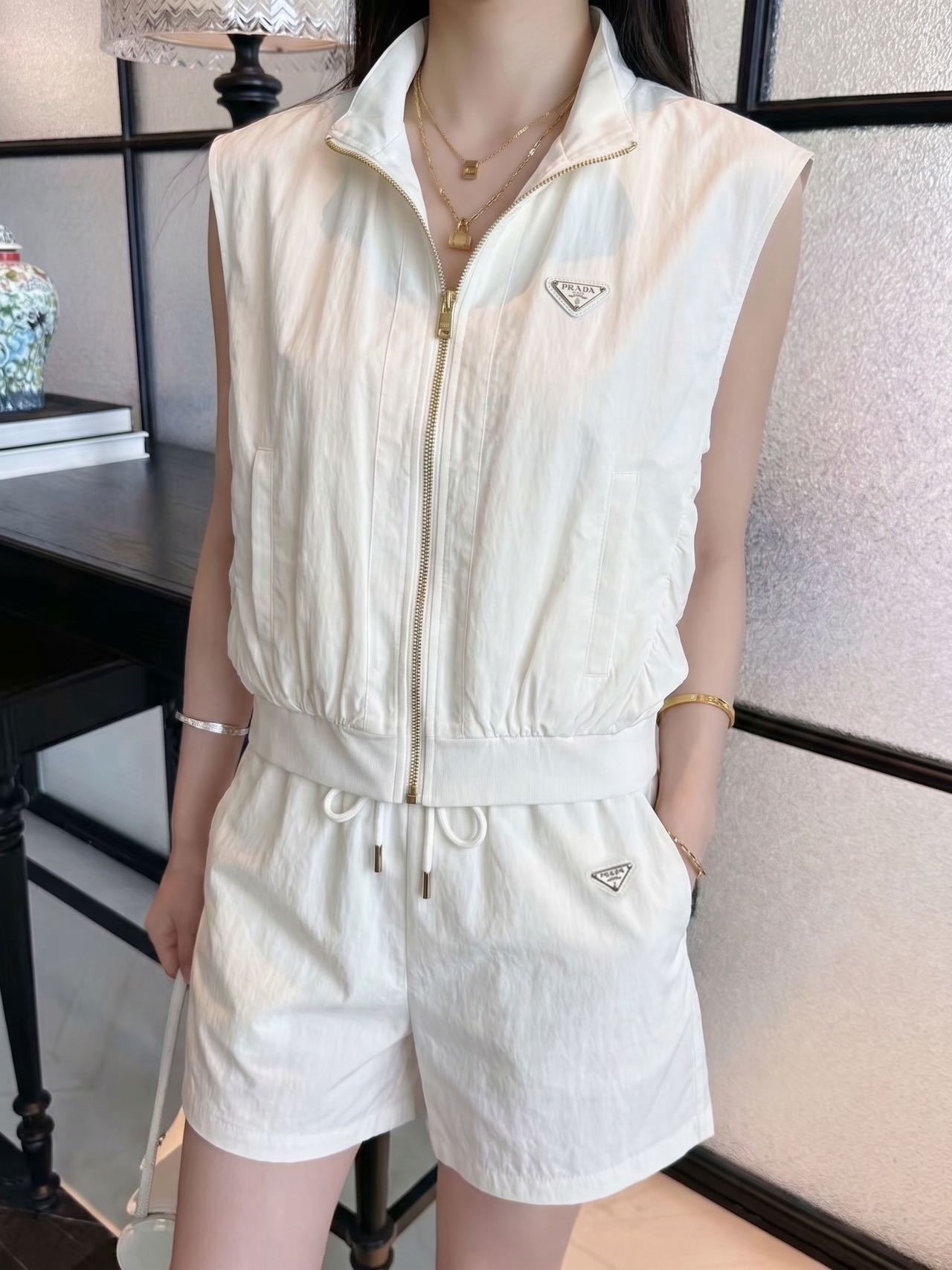 프라다 2026FW 신상 베스트 자켓