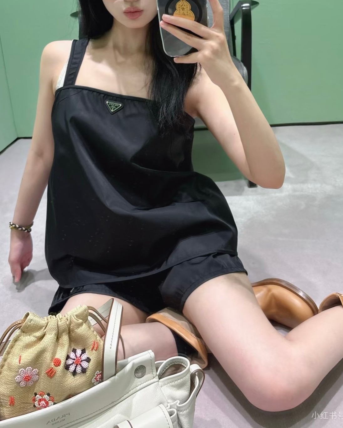 프라다 봄여름 신상 나시 탑