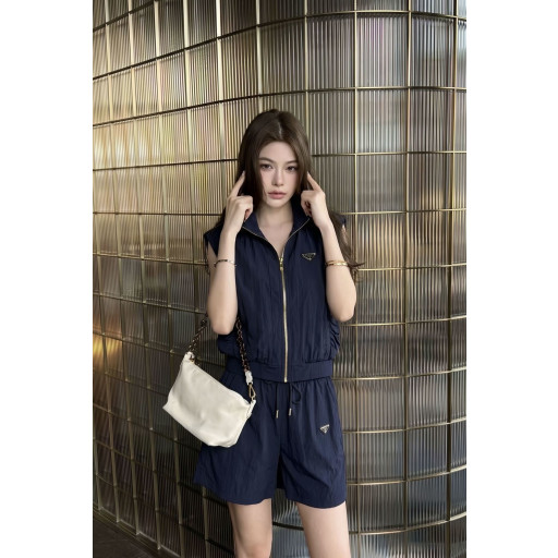 프라다 2026FW 신상 베스트 자켓